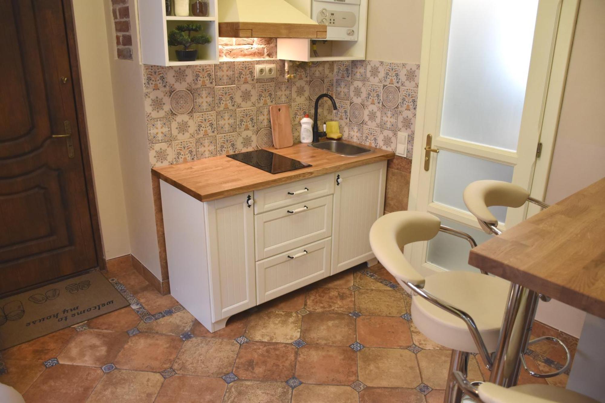 לבוב Renewed Central Apartment מראה חיצוני תמונה