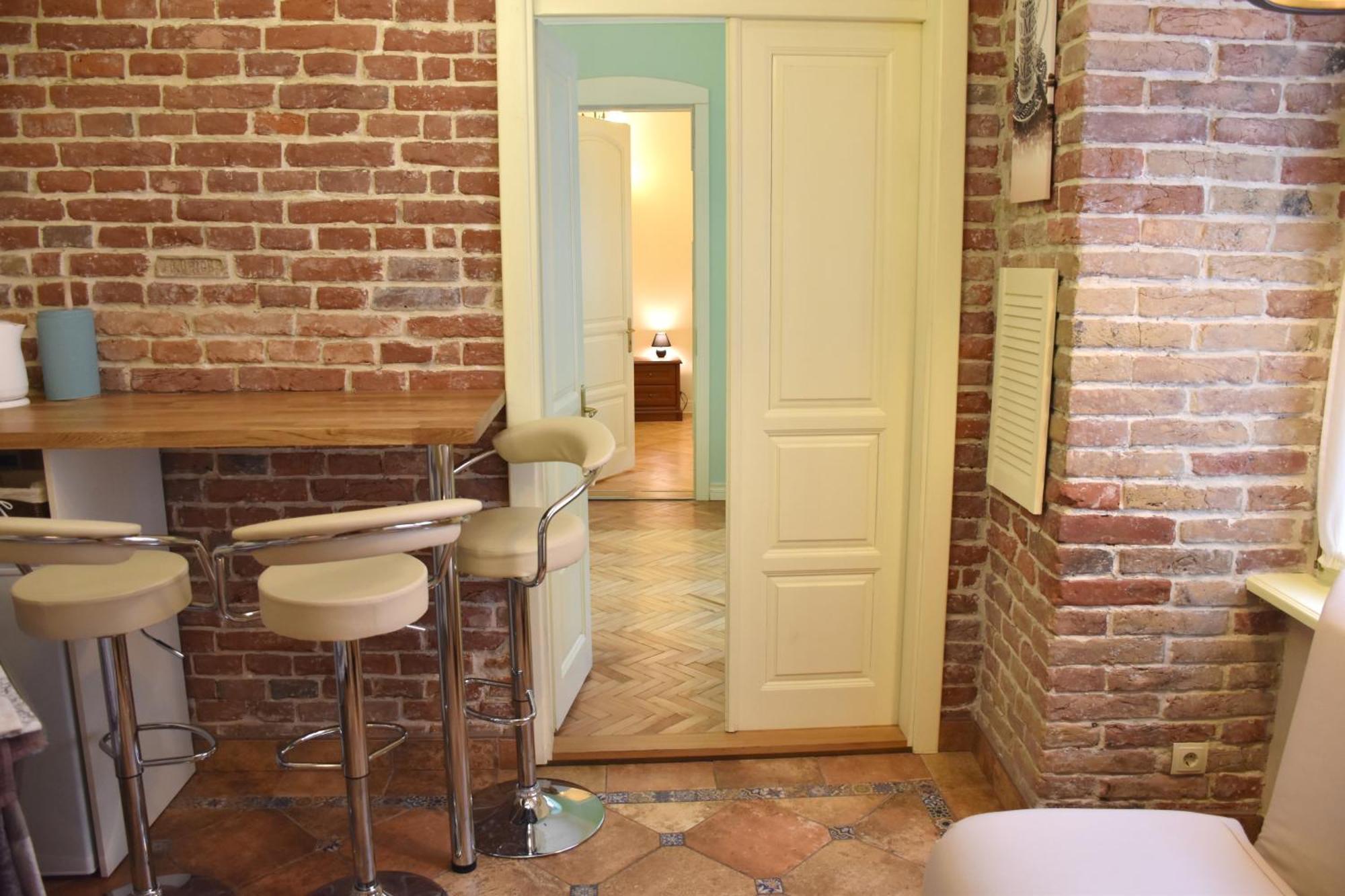 לבוב Renewed Central Apartment מראה חיצוני תמונה